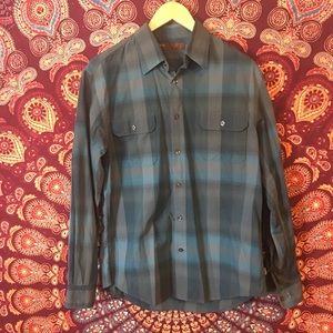 PERRY ELLIS plaid button up shirt